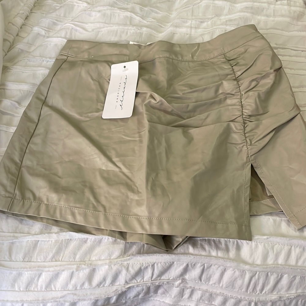 American threads light tan faux leather skort
